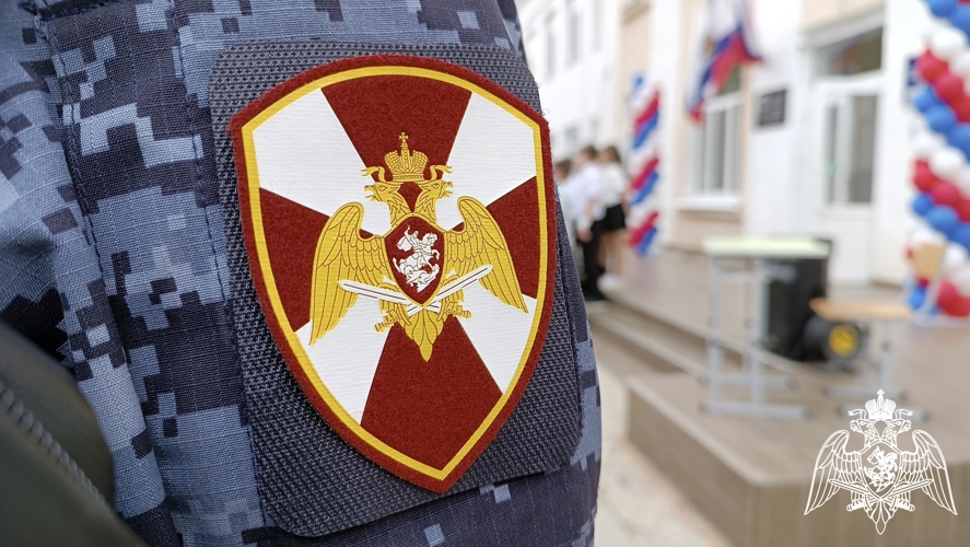 В Херсонской области росгвардейцы приняли участие в обеспечении охраны порядка в День знаний