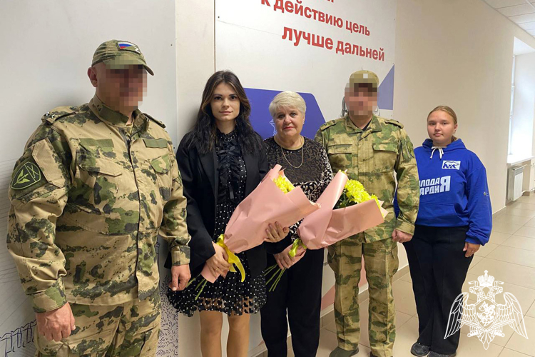 Росгвардейцы поздравили педагогов Херсонской области с Днём учителя