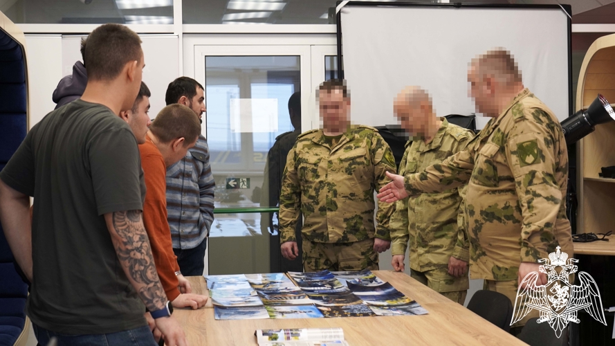 Росгвардейцы провели тематический круглый стол для студентов Херсонской области
