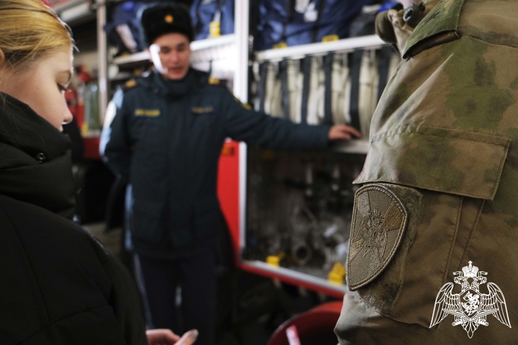 Росгвардейцы организовали экскурсию для подшефного класса в Херсонской области