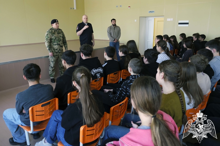 В Херсонской области правоохранители провели для школьников урок по противодействию экстремизму и терроризму