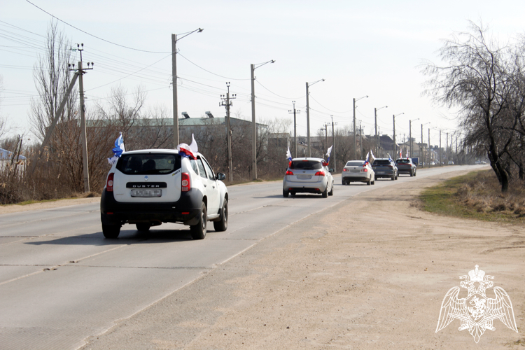 В Херсонской области в День воссоединения Крыма с Россией росгвардейцы возглавили колонну праздничного автопробега