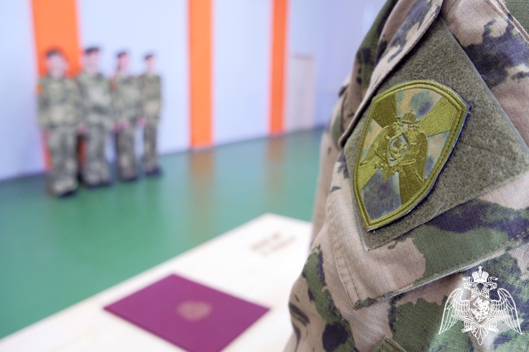 В Херсонской области ученики подшефного класса Росгвардии пополнили ряды «Юнармии»