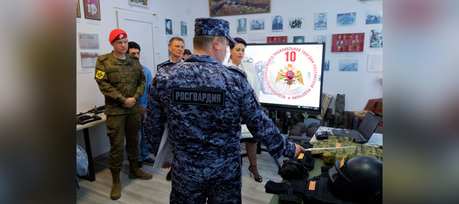 Росгвардейцы представили интерактивную экспозицию в Херсонской области