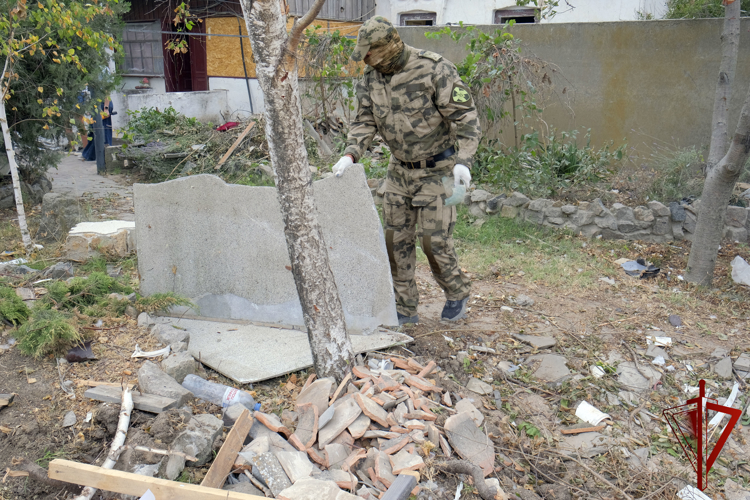 В Херсонской области росгвардейцы оказали помощь пожилой паре, пострадавшей в результате атаки ВСУ