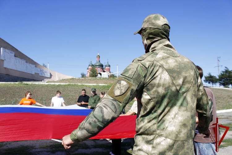 В Херсонской области росгвардейцы приняли участие в патриотическом флешмобе