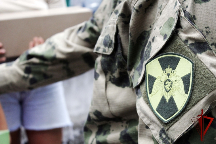 Росгвардейцы поддержали ведомственную акцию «Собери ребёнка в школу» в Херсонской области