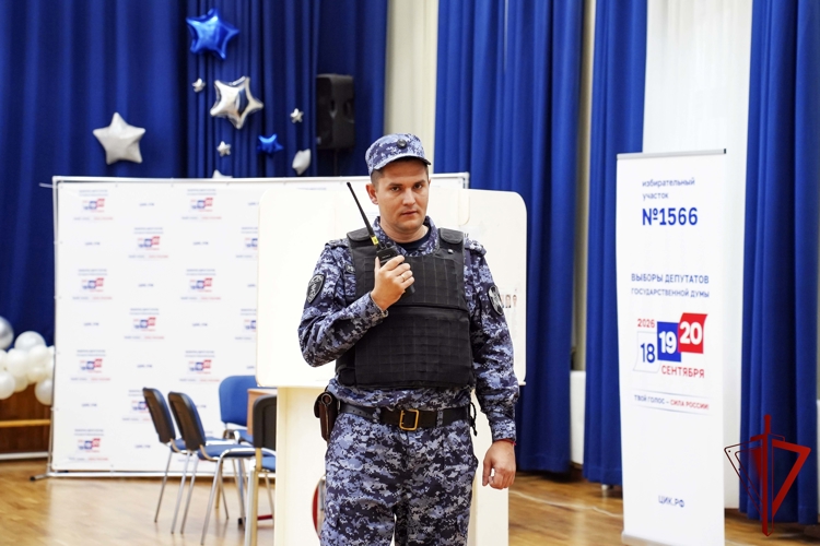 Более 330 тысяч росгвардейцев обеспечили правопорядок в единый день голосования
